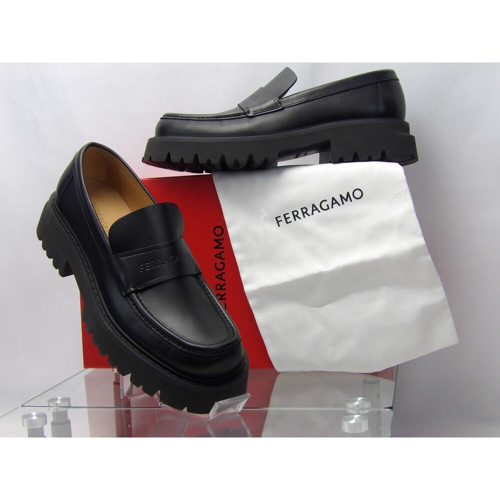 NIB FERRAGAMO BLACK LEATHER FERGAL LUG SOLE LOGO LOAFERS 11 D ITALY